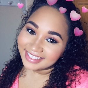 Meet your Posher, Kaila